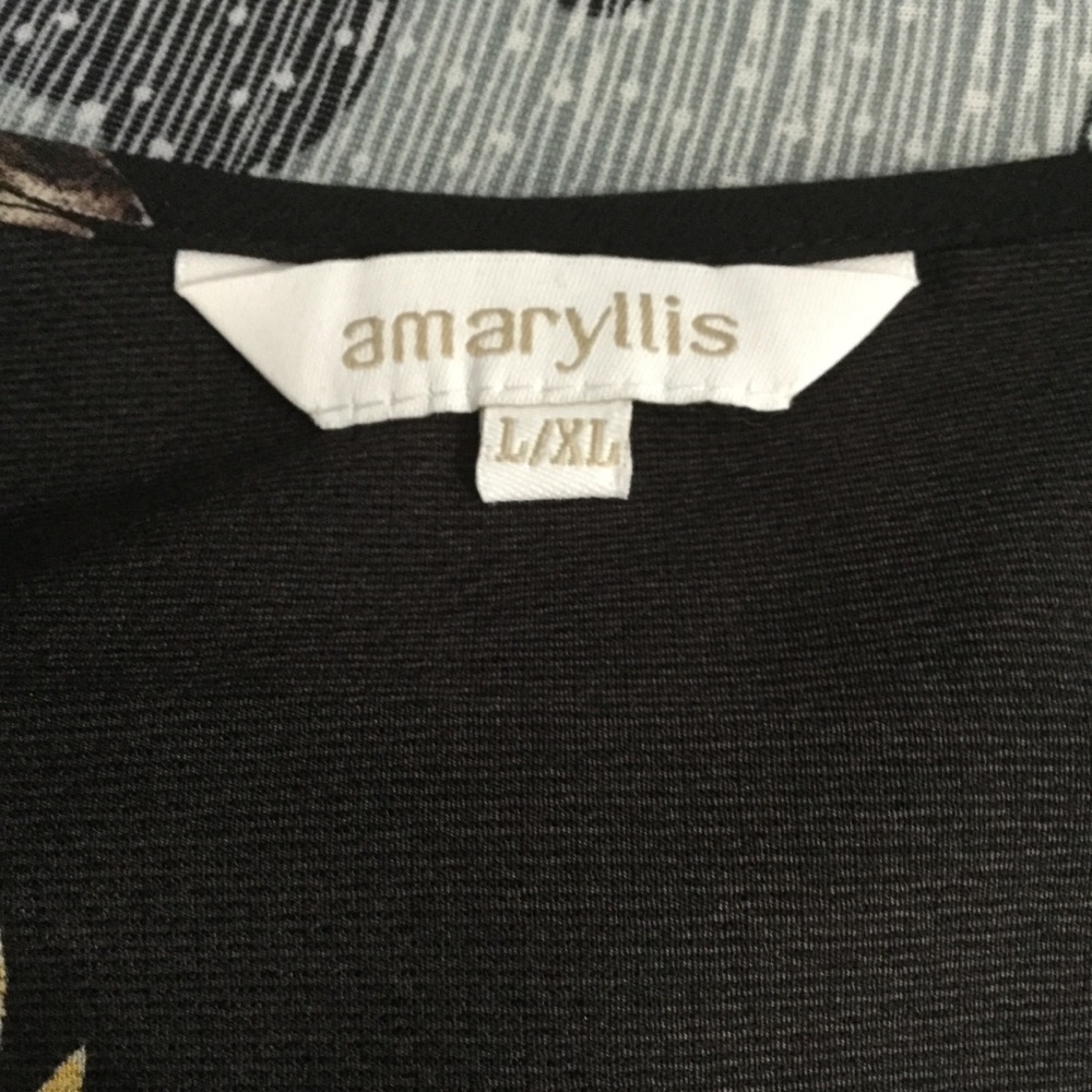 AMARYLLIS | Kimono Boho Black Floral Print - Picture 4 of 8